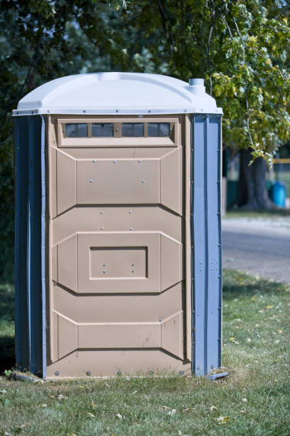 Best Porta potty delivery and setup  in Willow Oak, FL